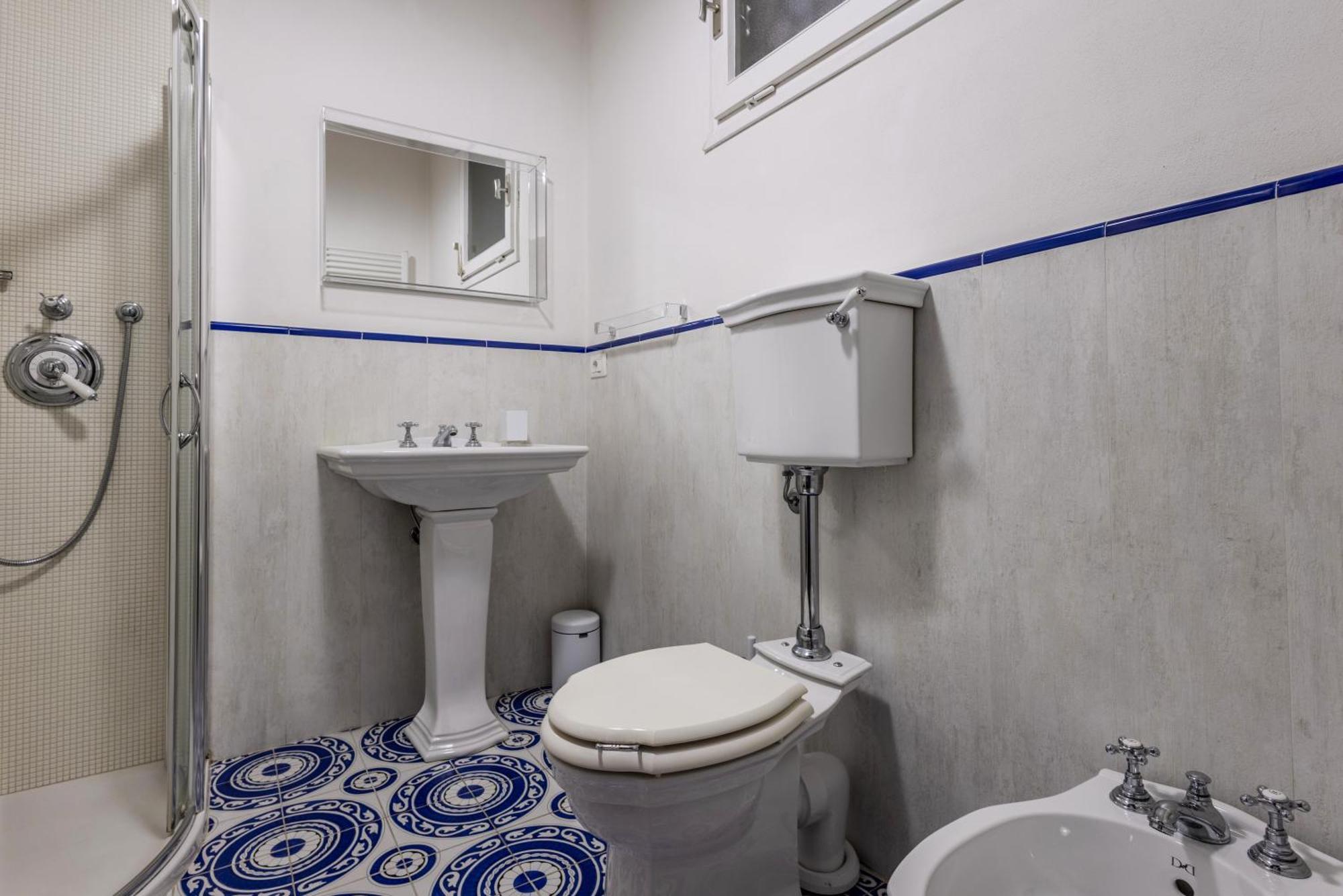 Boutique Apartment Ca Tulles Torri Del Benaco Exterior photo